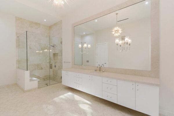 7677-Stonehaven-Ln-Boca-Raton-print-035-42-Master-Bath-4200x2800-300dpi